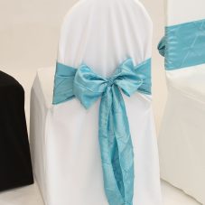 Round Back White Chair Cover