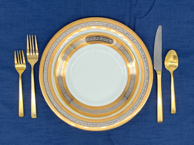 Golden Gatherings Package place setting