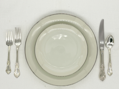 Platinum Feast Package place setting